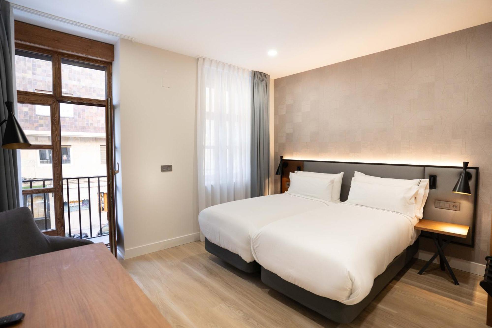 Prisma Suites Salamanca Exterior photo
