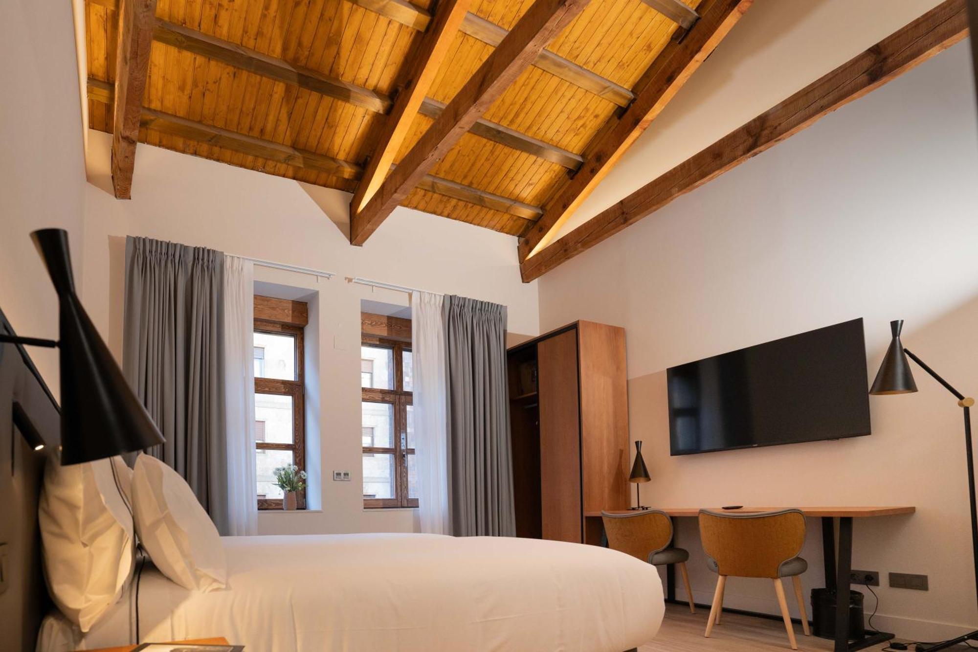 Prisma Suites Salamanca Exterior photo